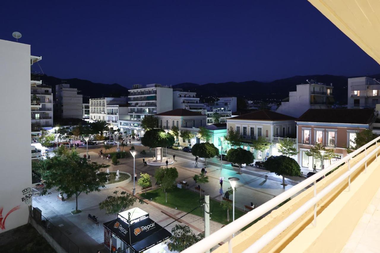 Spacious View Of Central Square Kalamata Ngoại thất bức ảnh